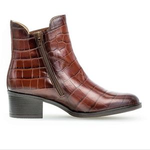 Ankle boot cognac leather with croco print